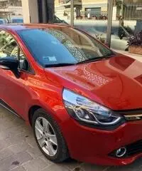 RENAULT Clio 1.5 dCi 8V 90CV CAMBIO AUTOMATICO RENAULT Clio 1.5 dCi 8V 90CV CAMBIO AUTOMATICO