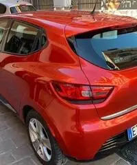 RENAULT Clio 1.5 dCi 8V 90CV CAMBIO AUTOMATICO RENAULT Clio 1.5 dCi 8V 90CV CAMBIO AUTOMATICO