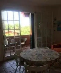 Al primo e ultimo piano con ampio solarium Al primo e ultimo piano con ampio solarium