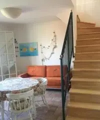 Al primo e ultimo piano con ampio solarium Al primo e ultimo piano con ampio solarium