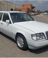 Mercedes W124 E250 TD - E 250 - W 124 1990