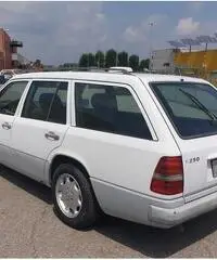 Mercedes W124 E250 TD - E 250 - W 124 1990