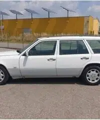 Mercedes W124 E250 TD - E 250 - W 124 1990