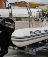Gommone Valiant 550 con Mercury 80 4T 2018 Gommone Valiant 550 con Mercury 80 4T 2018