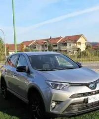 TOYOTA RAV4 Hybrid 2.5 Dynamic TOYOTA RAV4 Hybrid 2.5 Dynamic