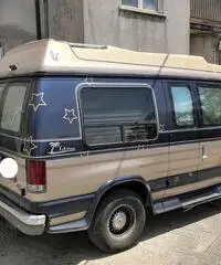 Ford E-150 Ford E-150