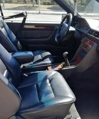 MERCEDES 200 CE coupé MERCEDES 200 CE coupé