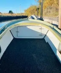 Cofano SPAZIO 5 con EVINRUDE E-TEC 25hp Cofano SPAZIO 5 con EVINRUDE E-TEC 25hp