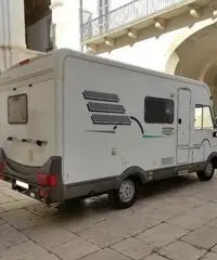 Hymer B564 (Ducato 2.8 JTD telaio AL-KO portamoto) Hymer B564 (Ducato 2.8 JTD telaio AL-KO portamoto)