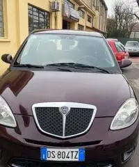 Lancia ypsilon 2008 1.2 benzina tenuta bene Lancia ypsilon 2008 1.2 benzina tenuta bene
