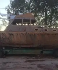 Imbarcazione in legno motori diesel Imbarcazione in legno motori diesel