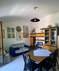 Trilo mansardato con garage a Mazzini Trilo mansardato con garage a Mazzini