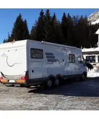 Motorhome con garage Motorhome con garage