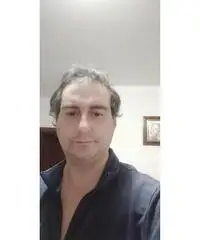 Sono Lucio di 49 anni non le dimostrò . Sono Lucio di 49 anni non le dimostrò .