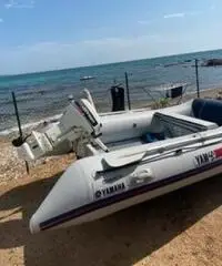 Gommone Yamaha 340 S + Motore Jhonson 15 hp 2 temp Gommone Yamaha 340 S + Motore Jhonson 15 hp 2 temp