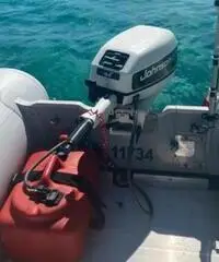 Gommone Yamaha 340 S + Motore Jhonson 15 hp 2 temp Gommone Yamaha 340 S + Motore Jhonson 15 hp 2 temp