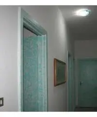 Lecce Appartamento 5 vani servizi box zona rudiae