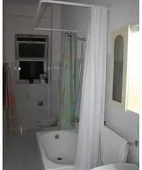 Lecce Appartamento 5 vani servizi box zona rudiae