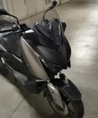 Yamaha Xmax 300