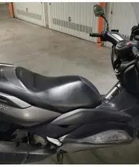 Yamaha Xmax 300
