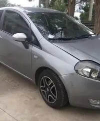 FIAT Grande Punto - 2007 vetrin ok neopatentat FIAT Grande Punto - 2007 vetrin ok neopatentat