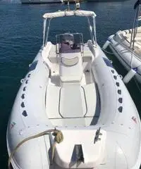 Gommone con carrello