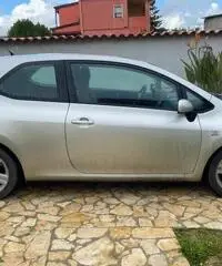TOYOTA Auris TOYOTA Auris
