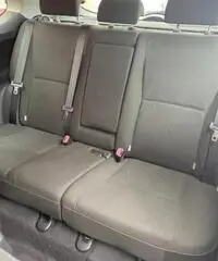 TOYOTA Auris TOYOTA Auris