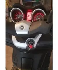 Yamaha X-max 125