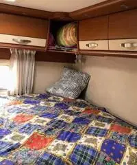 Hymer B 594 robusto e completamente attrezzato Hymer B 594 robusto e completamente attrezzato