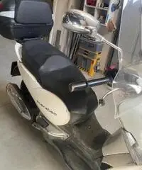 Aprilia Scarabeo 300 - 2009