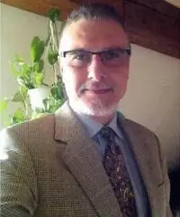 Desidero conoscere una Donna seria max. 35 anni Desidero conoscere una Donna seria max. 35 anni