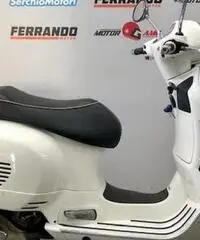 Piaggio Vespa 300 GTS - 2014 Piaggio Vespa 300 GTS - 2014