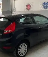 Ford fiesta 2011 1.4 tdci 70 cv x neopatentati Ford fiesta 2011 1.4 tdci 70 cv x neopatentati