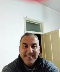 Enzo vuole conoscere una donna Enzo vuole conoscere una donna