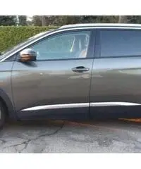 PEUGEOT 5008 2ª serie - 2017 PEUGEOT 5008 2ª serie - 2017