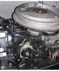 Barca con carrello e motore Barca con carrello e motore