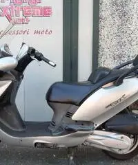 Kymco Grand Dink 250 - 2004 Kymco Grand Dink 250 - 2004