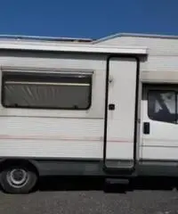Autocaravan mansardato Autocaravan mansardato
