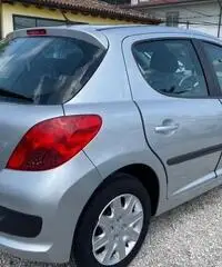 PEUGEOT 207 1.4 HDi 70CV FAP 5p. X Line PEUGEOT 207 1.4 HDi 70CV FAP 5p. X Line