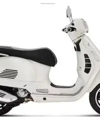 Piaggio Vespa 300 GTS hpe Super BIANCO - NUOVO Piaggio Vespa 300 GTS hpe Super BIANCO - NUOVO