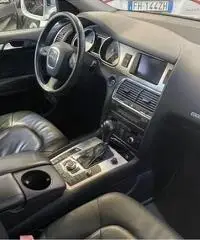 AUDI Q7 3.0 V6 TDI 233CV quattro tiptronic AUDI Q7 3.0 V6 TDI 233CV quattro tiptronic