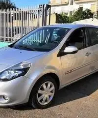 RENAULT Clio 1.5 dci 85cv NAVI 5P NUOVA CERTIFICAT RENAULT Clio 1.5 dci 85cv NAVI 5P NUOVA CERTIFICAT