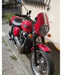 Triumph thruxton 900