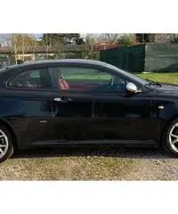 ALFA ROMEO GT 1.9 JTDM 16V Distinctive ALFA ROMEO GT 1.9 JTDM 16V Distinctive