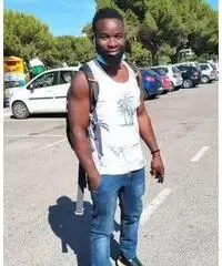 Autista di muletto, addetto alle pulizie,lavapiatt Autista di muletto, addetto alle pulizie,lavapiatt