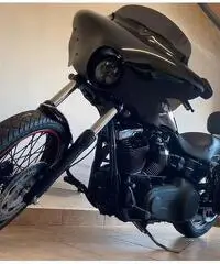 DUE MOTO HARLEY DAVIDSON custom + touring DUE MOTO HARLEY DAVIDSON custom + touring