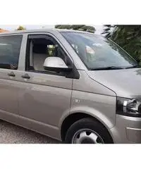 Multivan T 5 con panca letto Multivan T 5 con panca letto