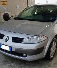 Renault Megane 2 2005v Renault Megane 2 2005v