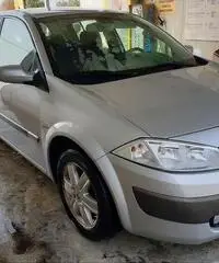 Renault Megane 2 2005v Renault Megane 2 2005v